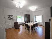 APPARTAMENTO A SENIGALLIA: Centro Storico, mq. 105 (ampio soggiorno/cucina, 2 camere, 2 bagni) + cantina, all'interno di palazzo prestigioso recentemente ristrutturato