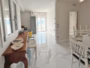 SENIGALLIA- Lungomare Alighieri- appartamento trilocale arredato,  al secondo piano, composto da ingresso-soggiorno con angolo cottura, due camere, bagno, ripostiglio, due balconi, cantina e 2/3 posti auto privati. 