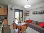 SENIGALLIA- ZONA B. RIBECA- appartamento al secondo ed ultimo piano, in palazzina di recente costruzione, composto da ingresso-soggiorno con angolo cottura, camera, bagno ampio balcone e posto auto esterno. Si vende arredato. Ottime condizioni. 