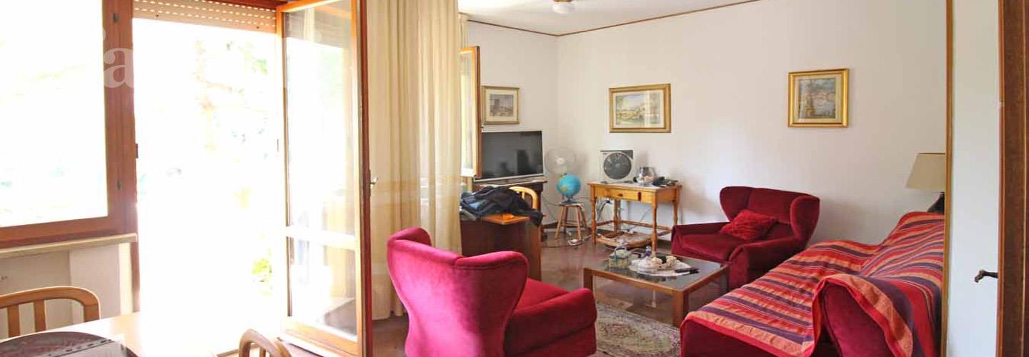 Fotografia principale Immobile[SV03821]: APPARTAMENTO A SENIGALLIA: zona Saline, primo piano, mq. 118 (soggiorno, cucinotto, tre camere, 2 bagni) + mq. 20 di terrazzi, soffitta e garage -