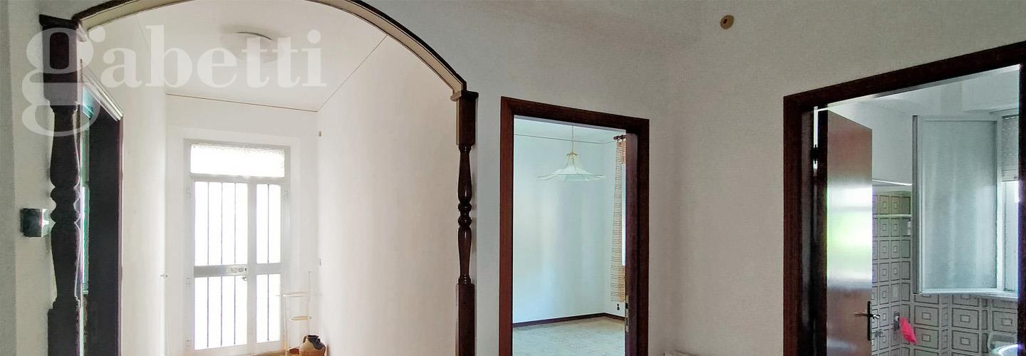 Fotografia principale Immobile[SV04662]: APPARTAMENTO A SENIGALLIA: A m. 50 dal Lungomare di Ponente, mq. 75 al piano terreno (cucina, soggiorno, 2 camere, bagno) + garage e n. 2 posti auto - Euro 140.000,00